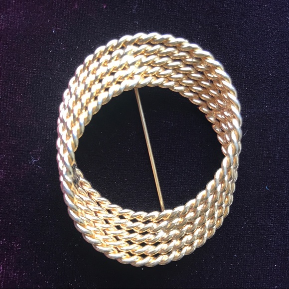 LOOK!!! FOUR VINTAGE GOLD MONET BROOCHES! - Picture 3 of 8